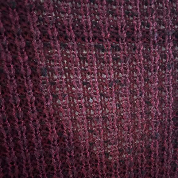 American Eagle V-Neck Waffle Sweater - Picture 5 of 5